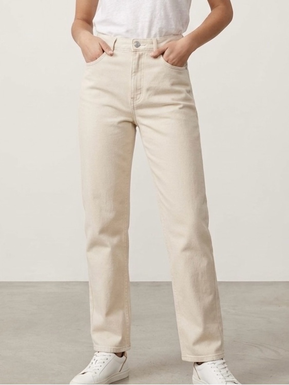 Wilfred High-Rise Straight Jeans - Cream/Beige
